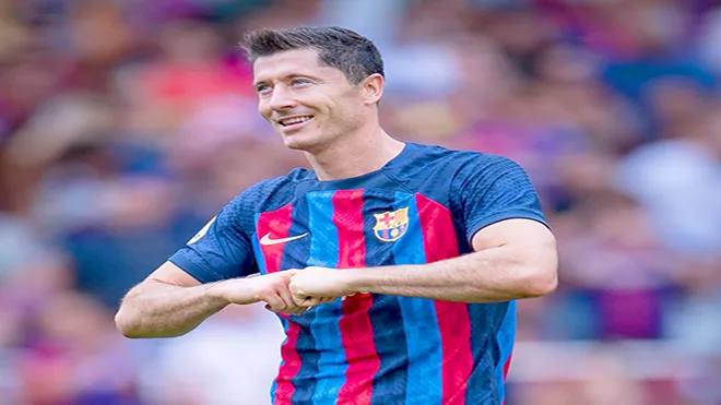 ​ليفاندوفسكي يقود برشلونة لإسقاط إلتشي بثلاثية